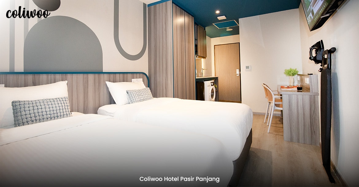 twin single beds room in coliwoo hotel pasir panjang
