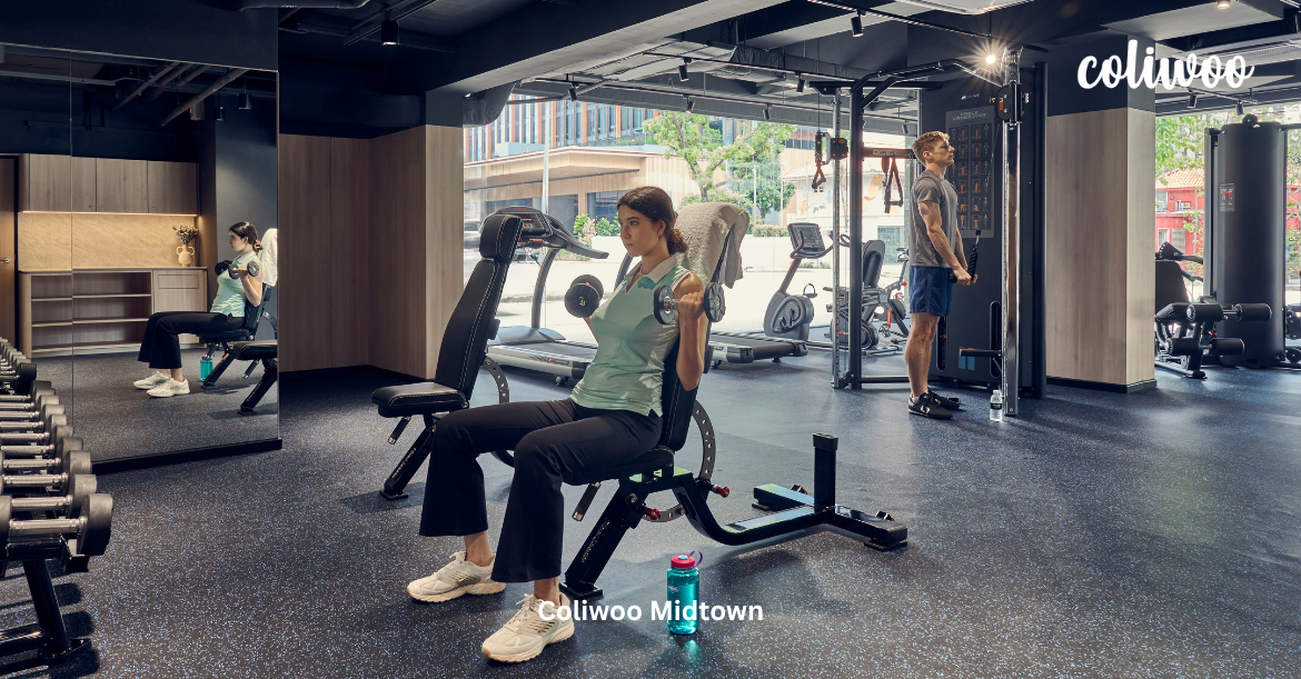 Coliwoo Midtown Lounge.