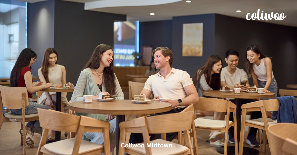 Coliwoo Midtown Lounge.
